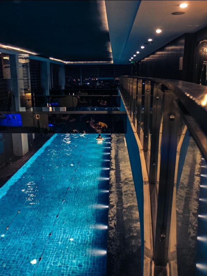 Gramercy Residences Makati Hidden Gem Макати Экстерьер фото